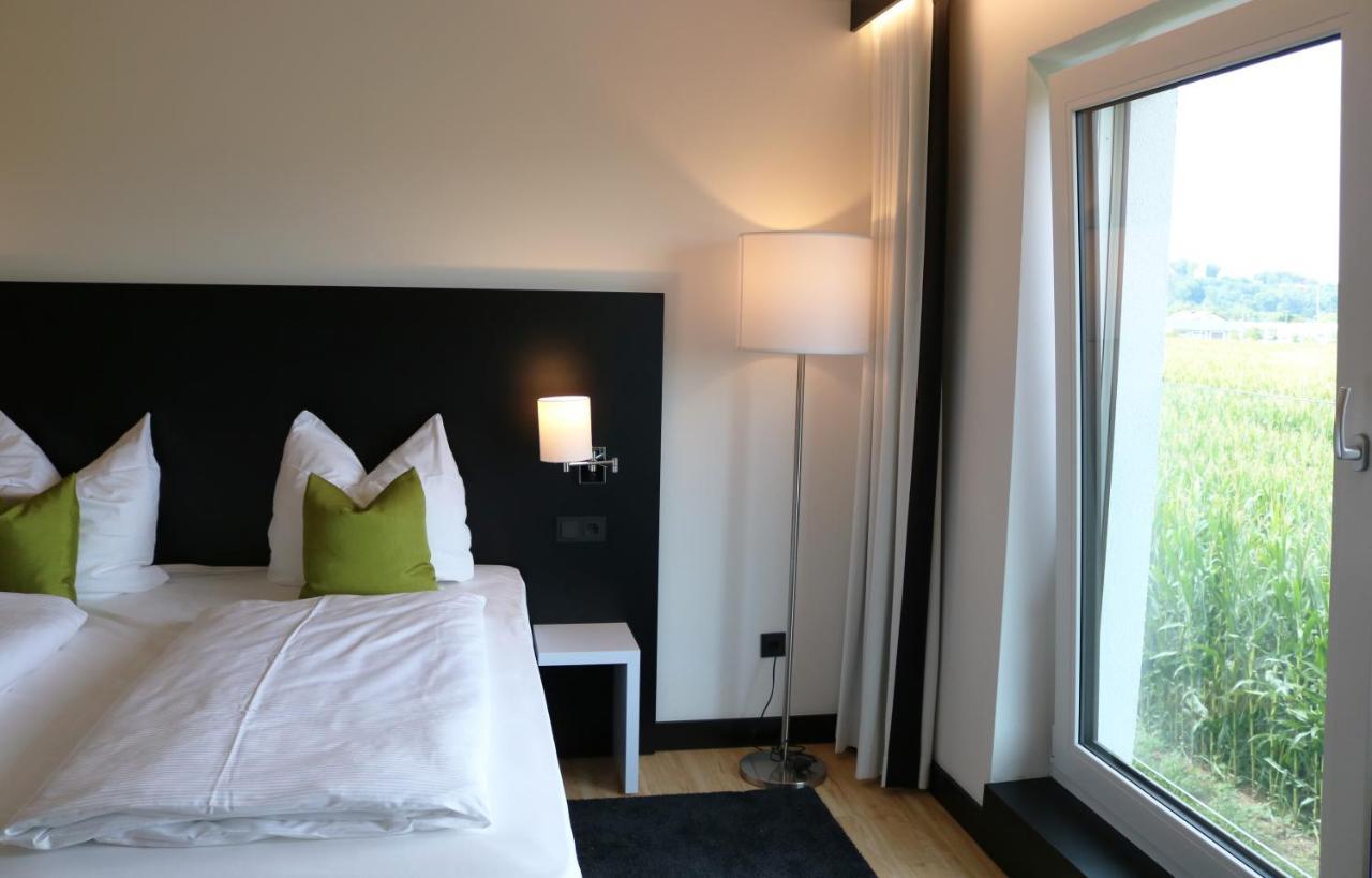 Meitingen Me Hotel By Wmm Hotels מראה חיצוני תמונה